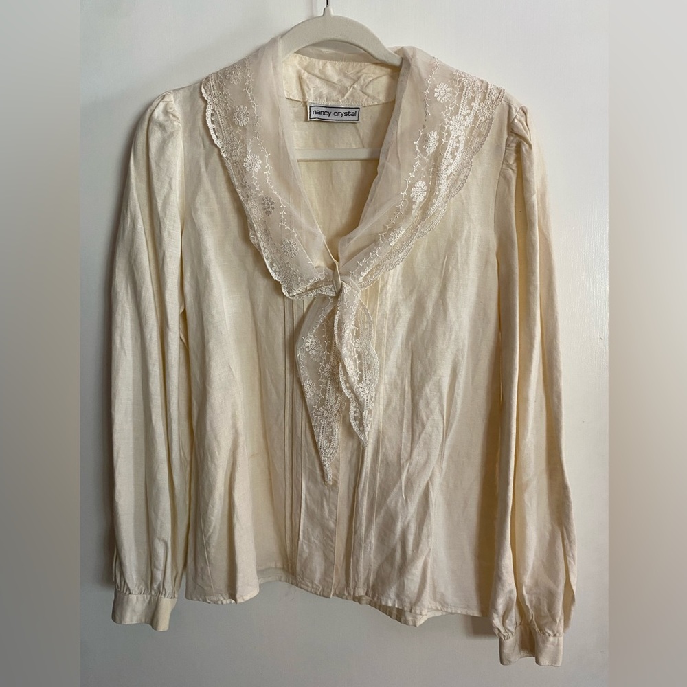 Vintage white cotton blouse with lace pussy bow bandanna